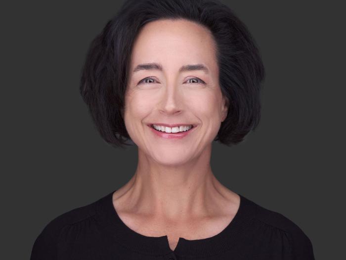 Laura Verdun headshot