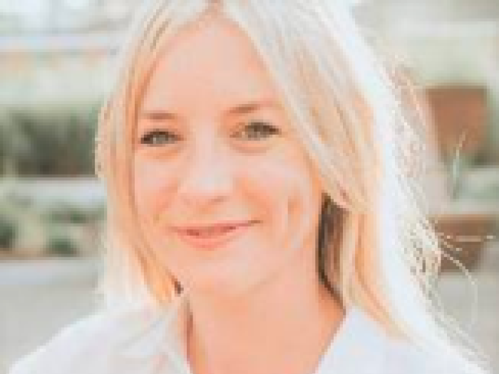 Michelle Arnold
